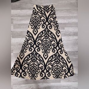 3/$15 🌟 - FASHIONOMICS Women's Tan/Black Patterned Stretchy Maxi Skirt, Size S